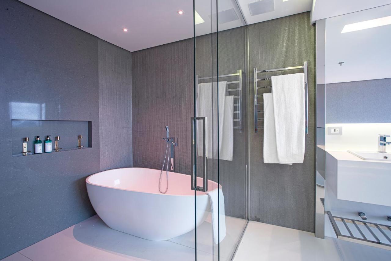 Suryaa Hotel Pinhais, Curio Collection By Hilton Ngoại thất bức ảnh