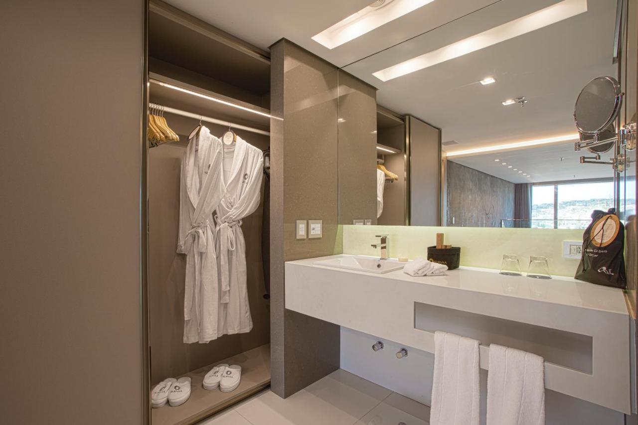 Suryaa Hotel Pinhais, Curio Collection By Hilton Ngoại thất bức ảnh