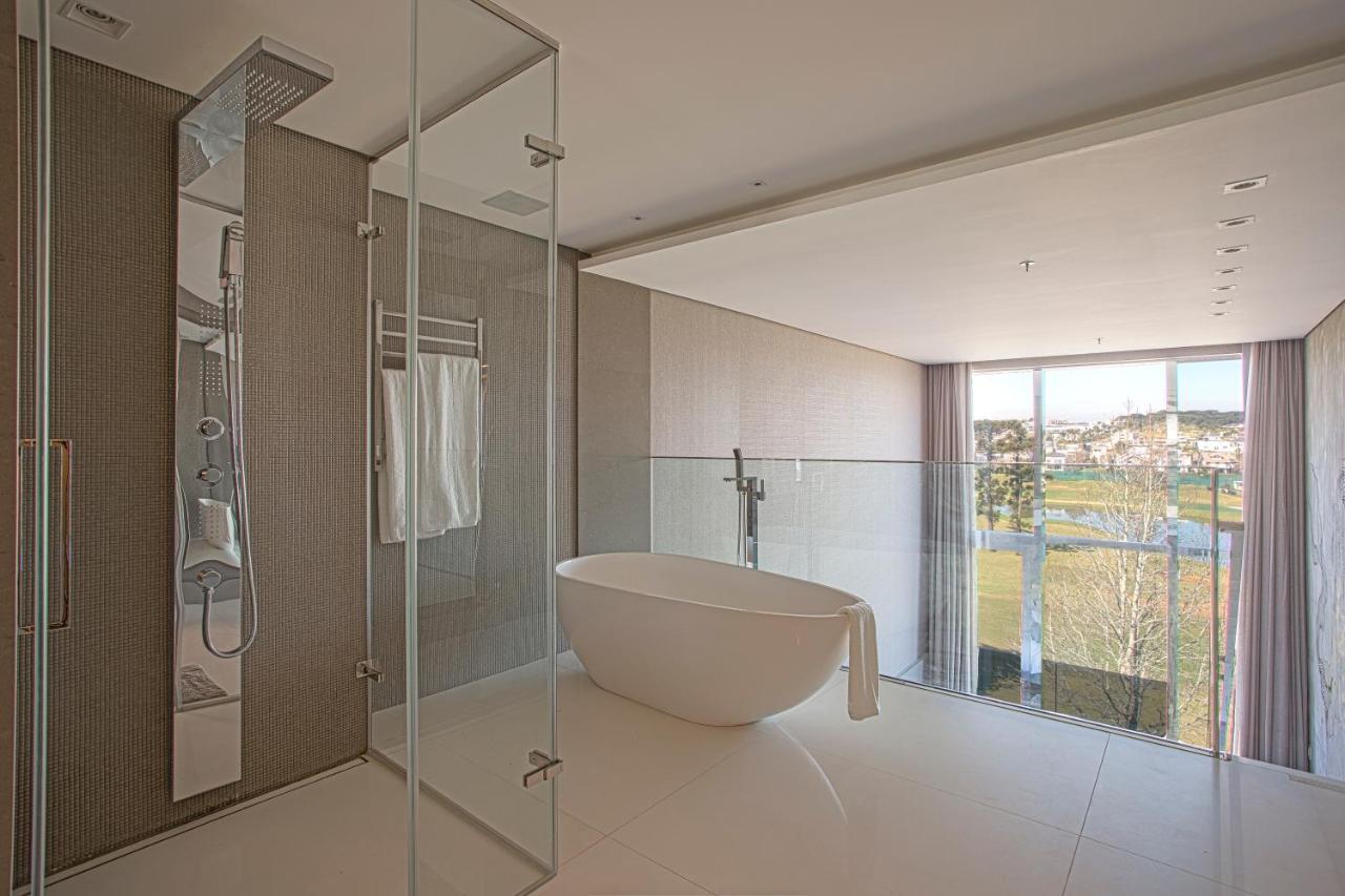 Suryaa Hotel Pinhais, Curio Collection By Hilton Ngoại thất bức ảnh