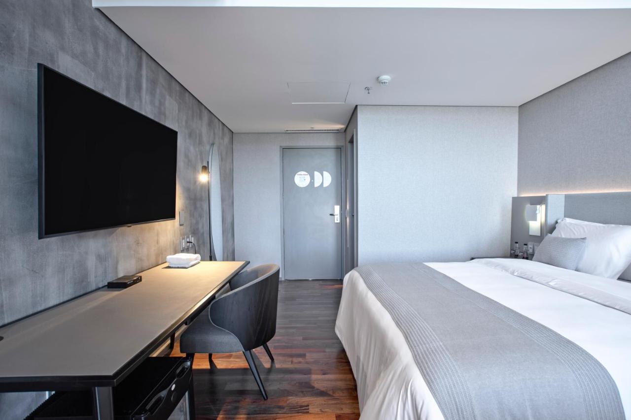 Suryaa Hotel Pinhais, Curio Collection By Hilton Ngoại thất bức ảnh