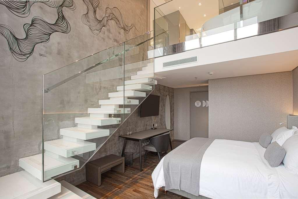 Suryaa Hotel Pinhais, Curio Collection By Hilton Phòng bức ảnh