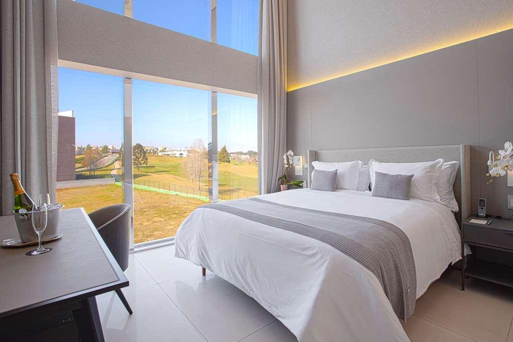 Suryaa Hotel Pinhais, Curio Collection By Hilton Phòng bức ảnh