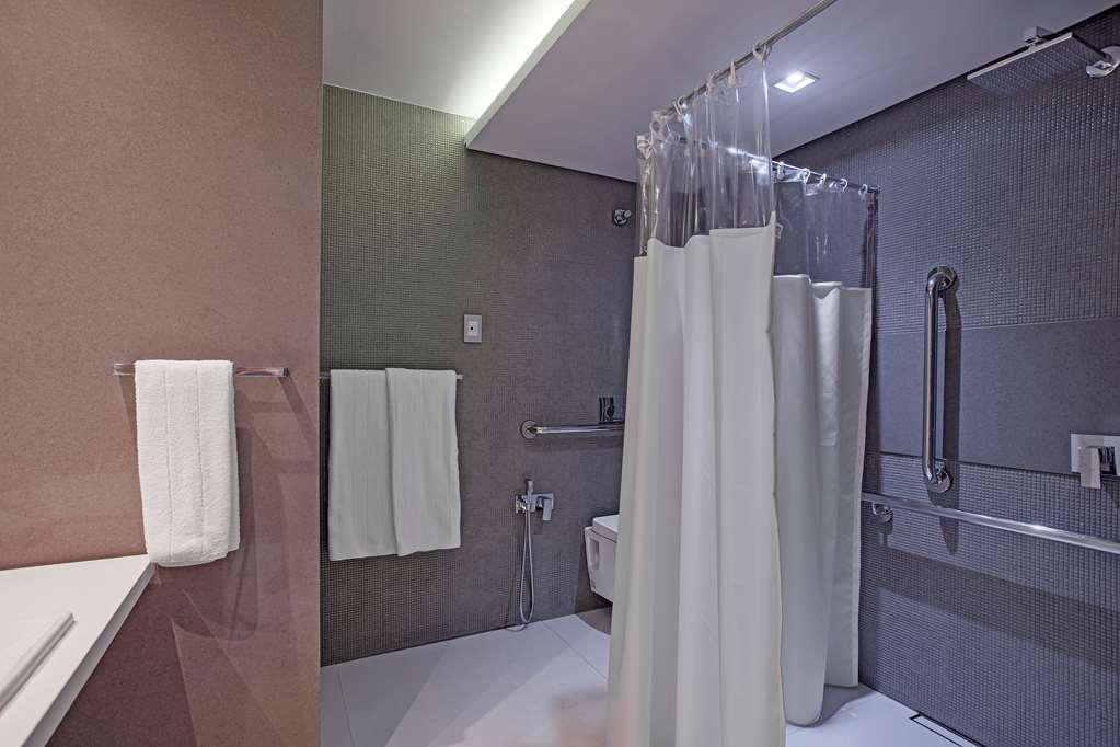 Suryaa Hotel Pinhais, Curio Collection By Hilton Ngoại thất bức ảnh