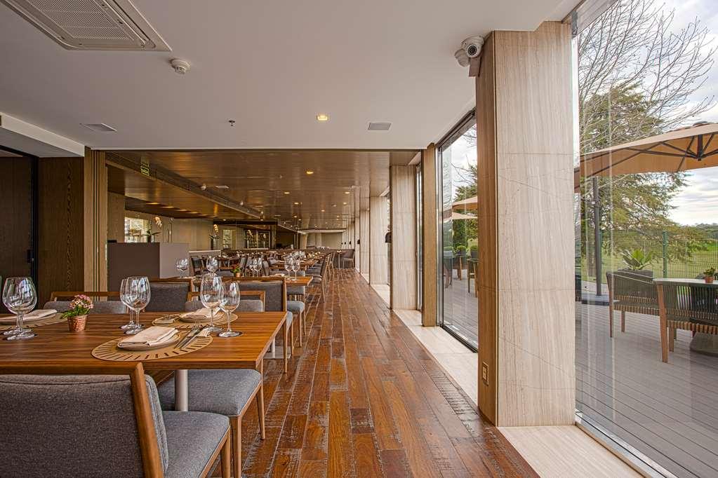 Suryaa Hotel Pinhais, Curio Collection By Hilton Nhà hàng bức ảnh